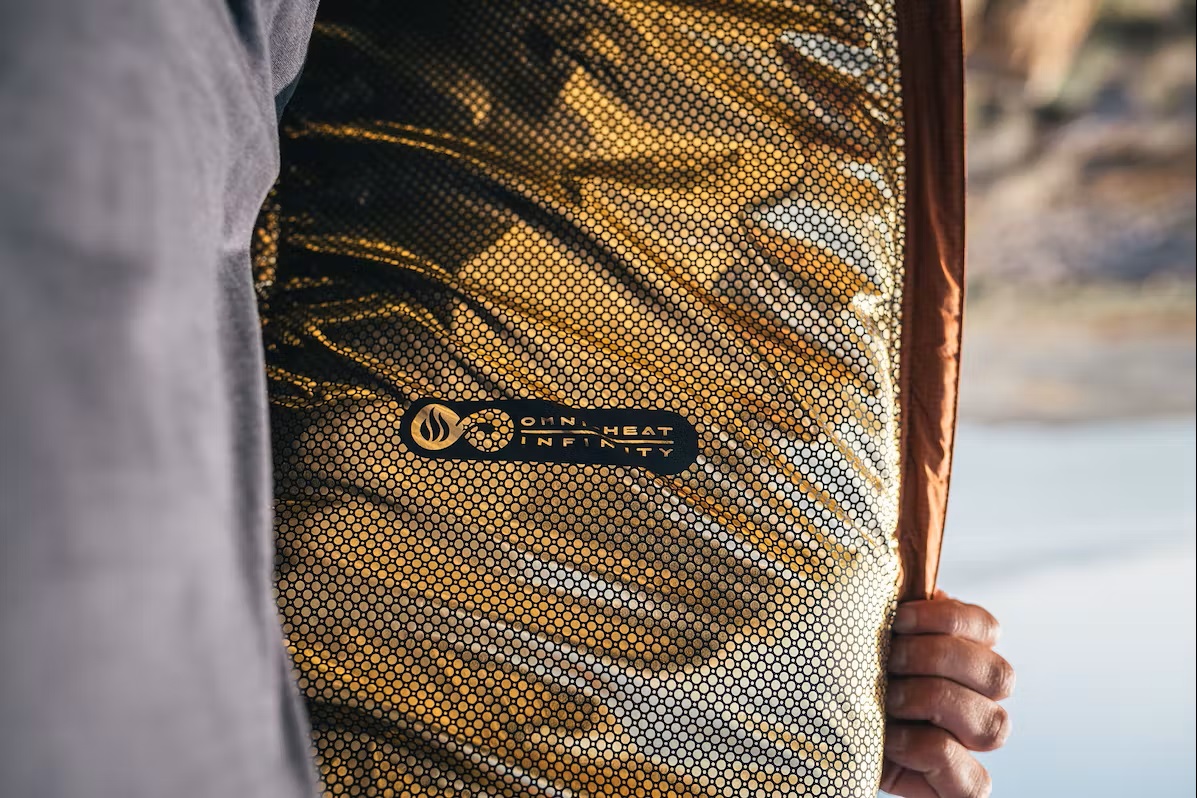 Bild Teil der Jacke mit dem goldenen Omni-Heat Layer