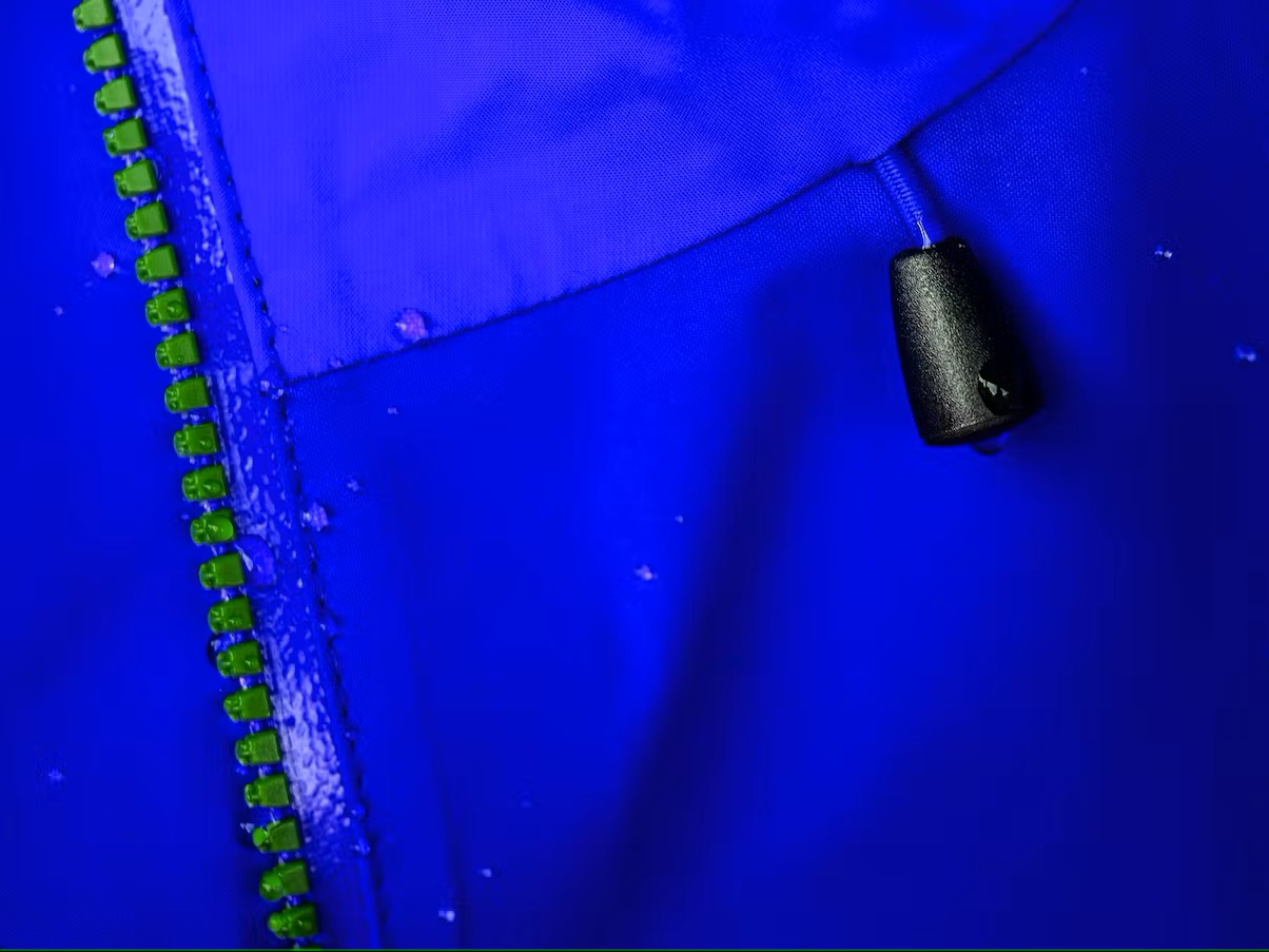 Blaue GORE-TEX® Jacke