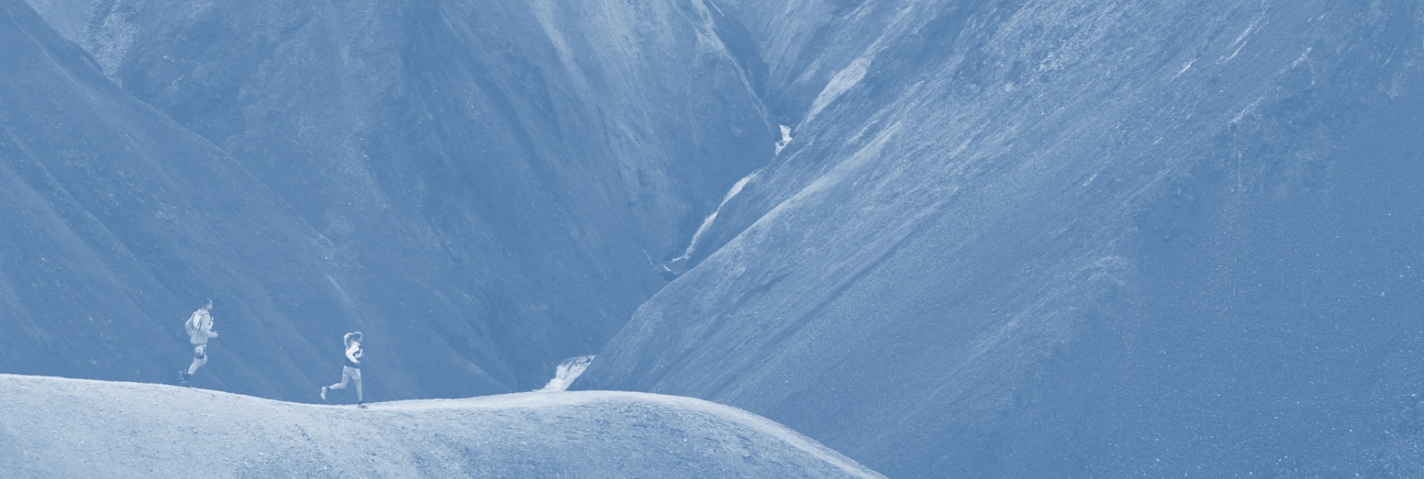 Trailrunner in Berglandschaft