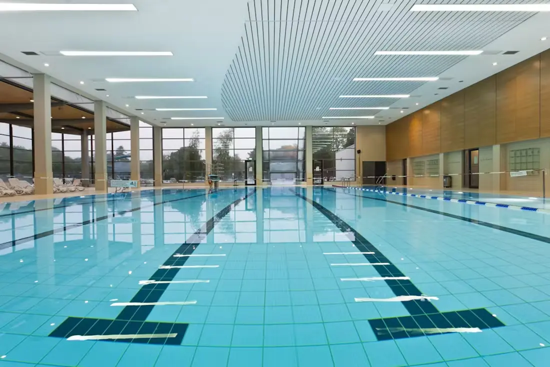 Bild Innenaufnahme eines Hallenbades