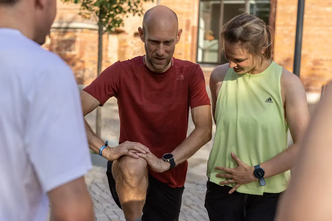 Bild Als zertifizierte Running-Coachin und Mentaltrainerin weiß Sandra auf was es beim Training ankommt.