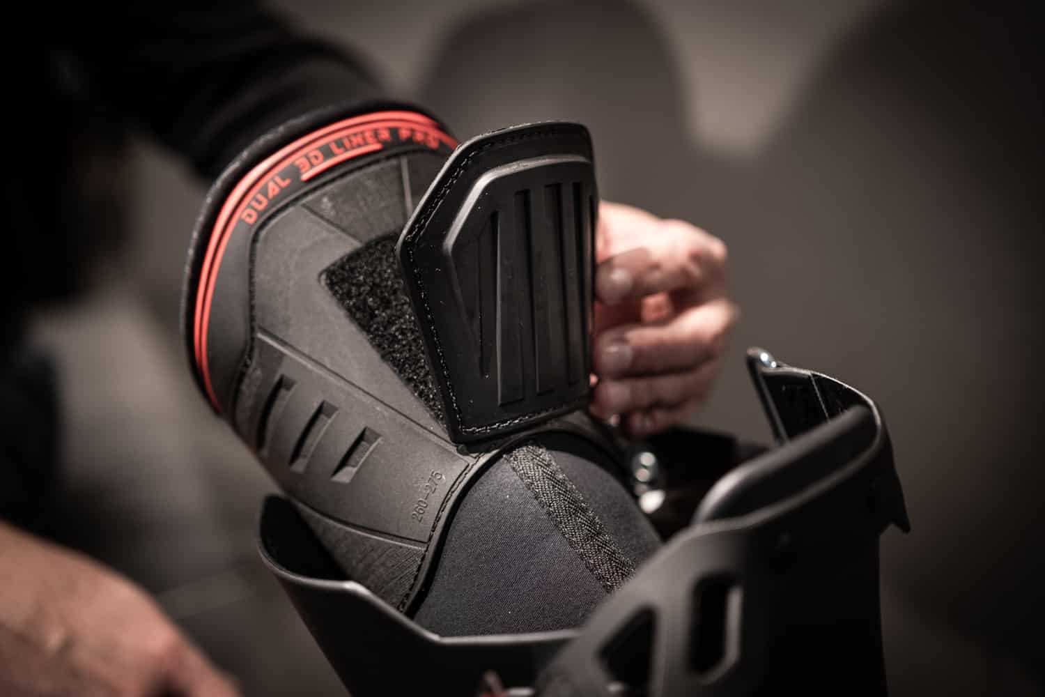 Skischuhe für breite Waden anpassen