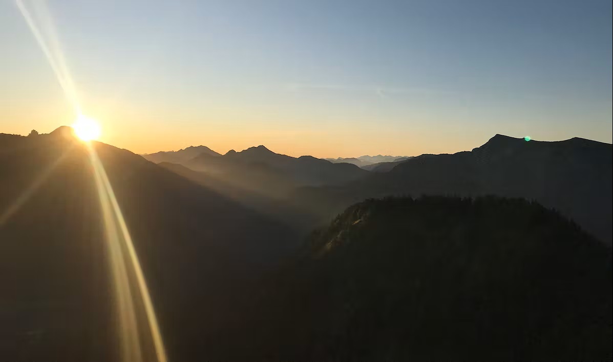Bild Morgendlicher Ausblick vom Leonardstein in den Tegernseer Bergen