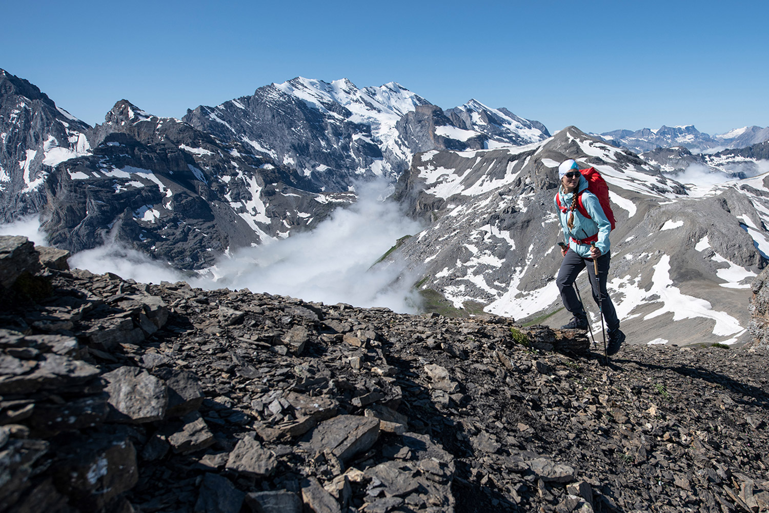 Bild Ein Bergsteiger unterwegs im Hochgebirge.