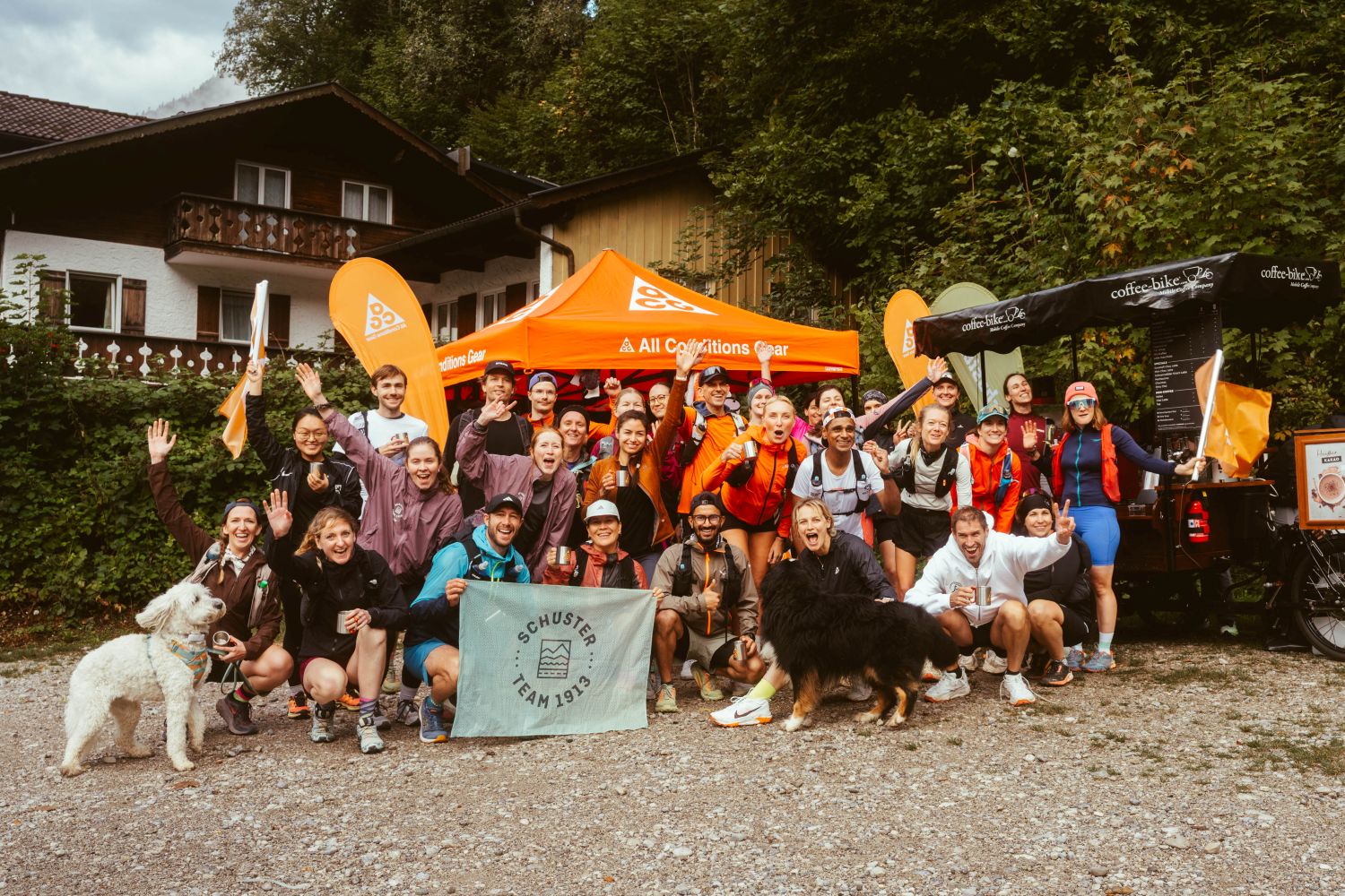 Schuster Community Gruppenbild