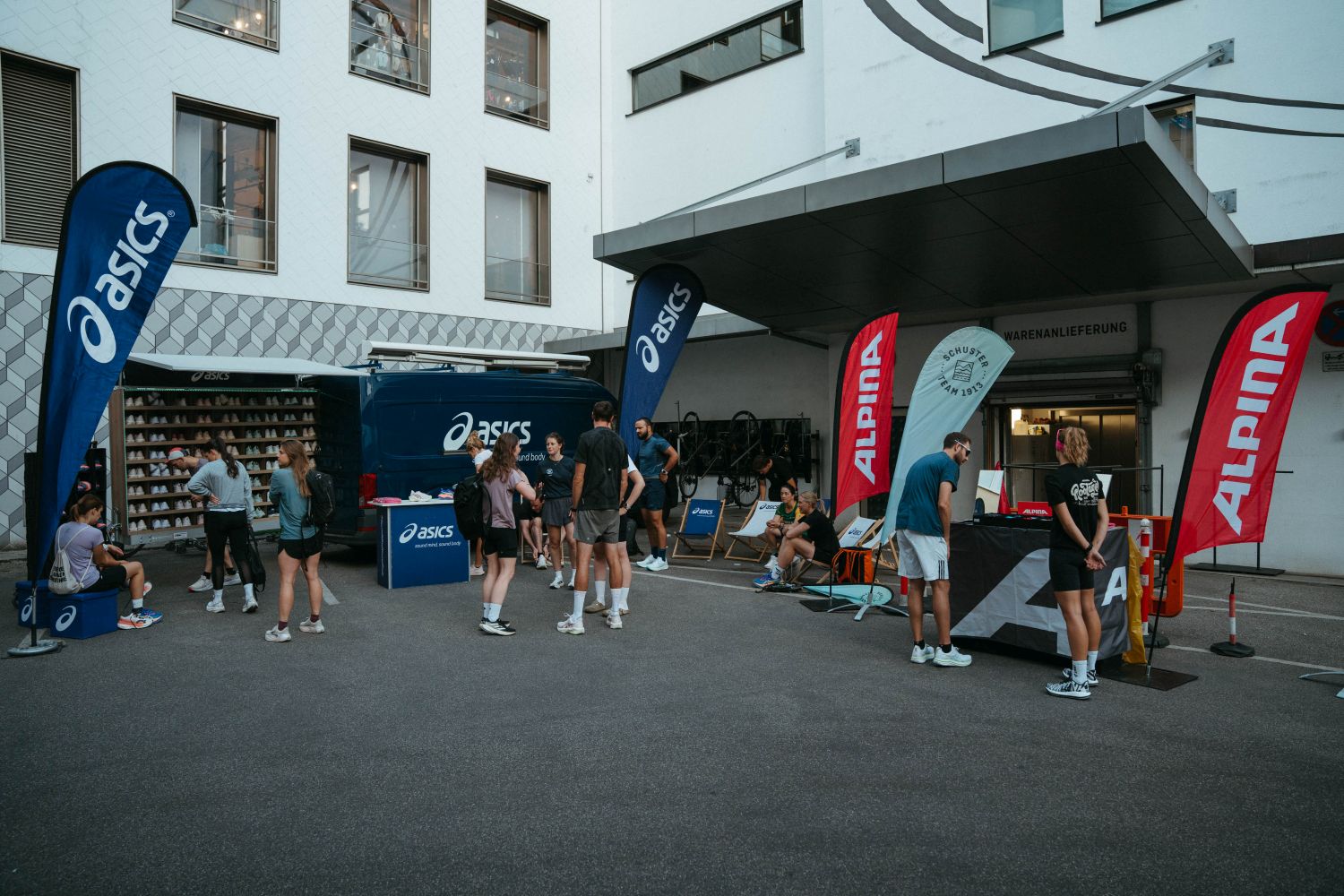 Schuster Community Run mit asics & Alpina