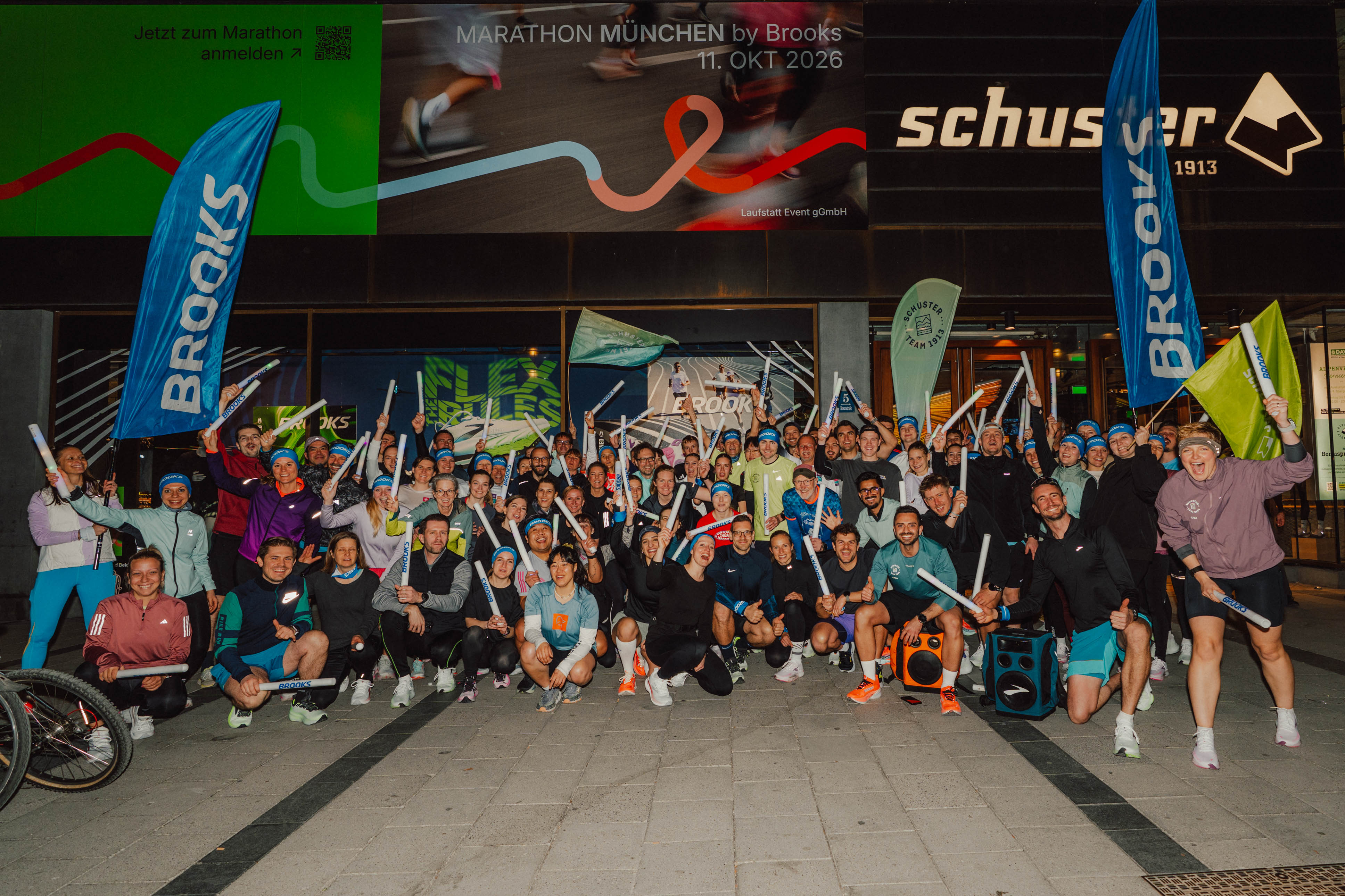 Gruppenbild Schuster Community Run mit Brooks