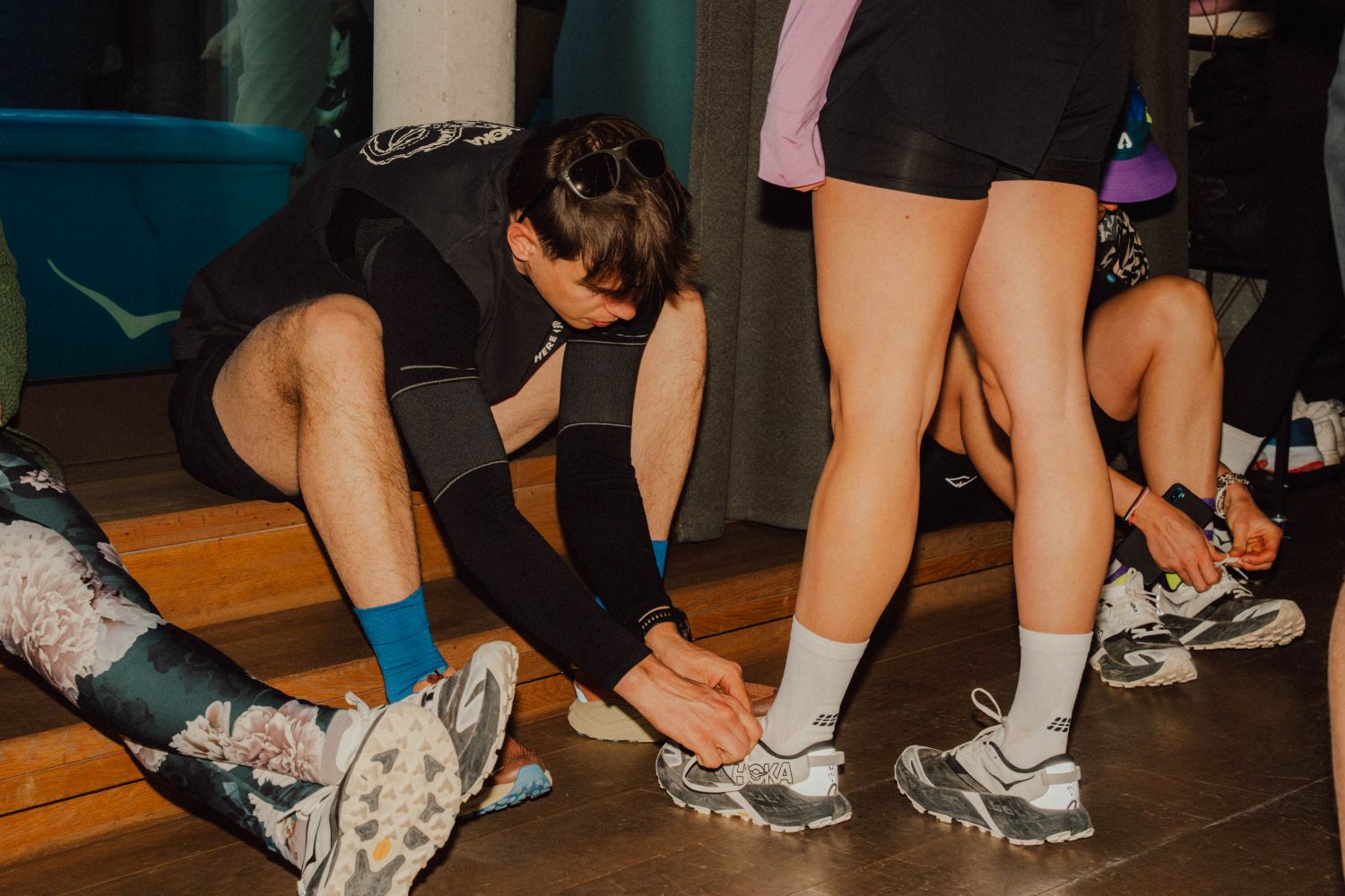 Schuh-Anprobe beim Community Event mit Hoka