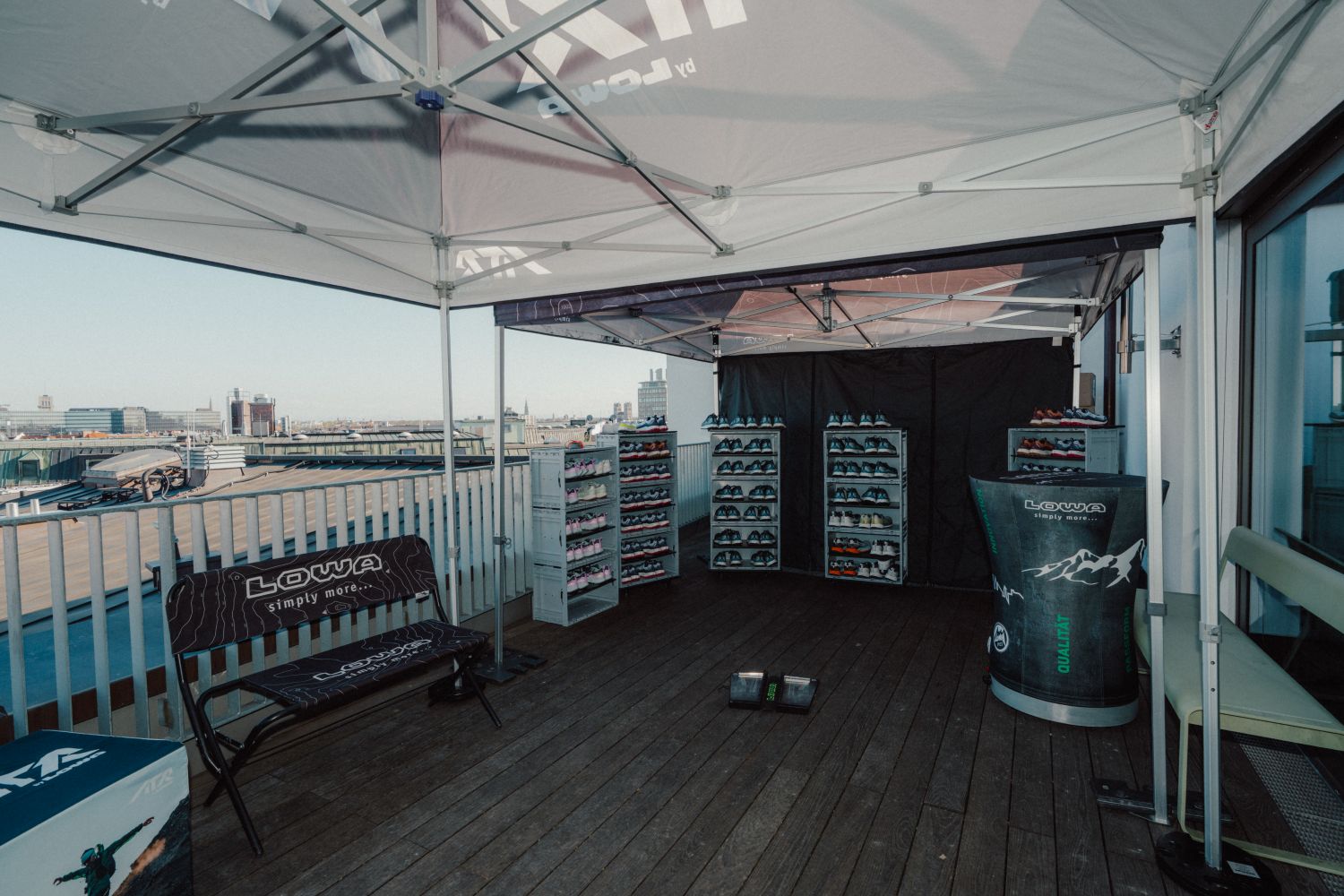 Lowa Stand