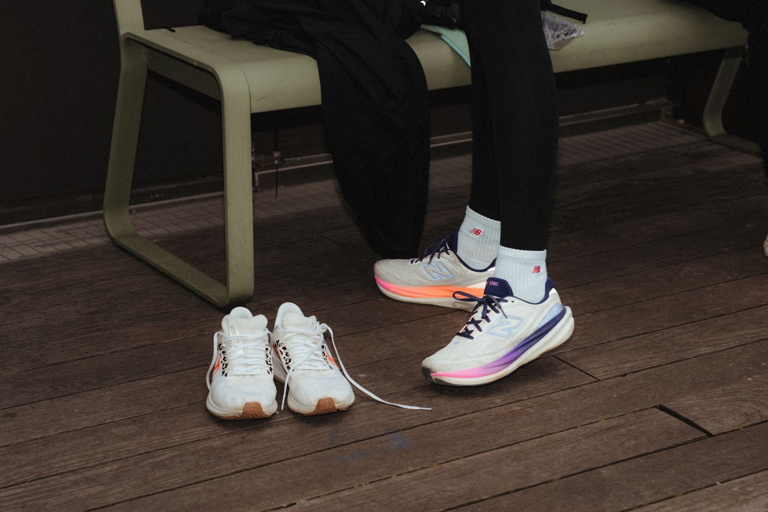 Schuhe werden anprobiert