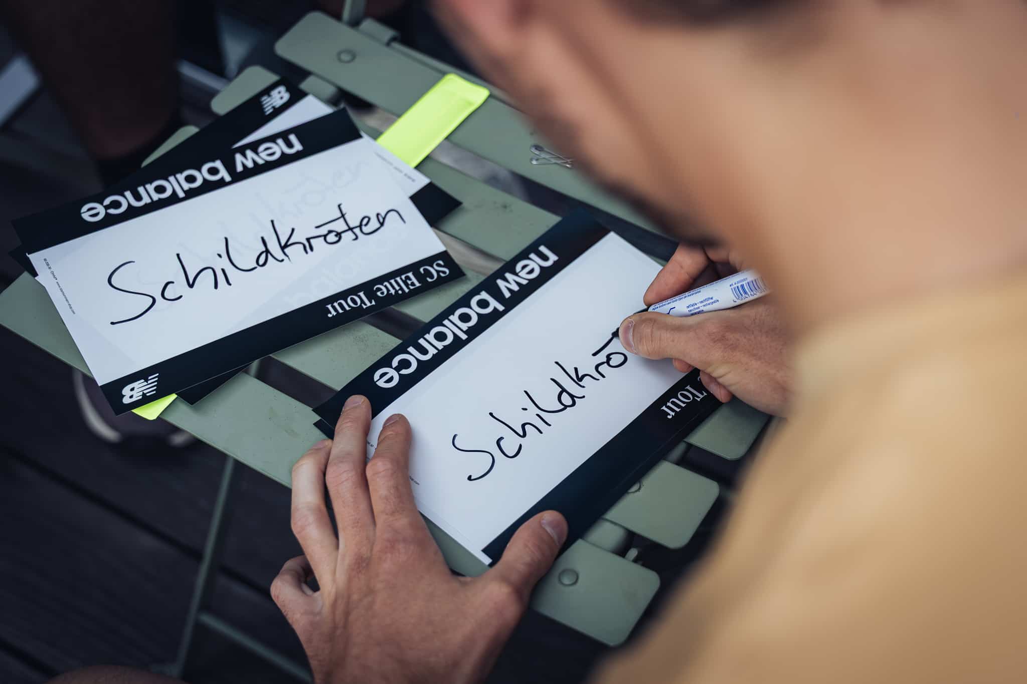 Team Namen werden aufgeschrieben