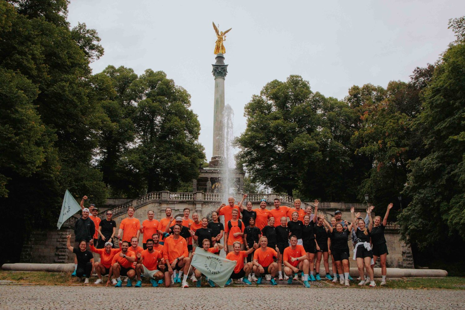 Schuster Community Gruppenbild