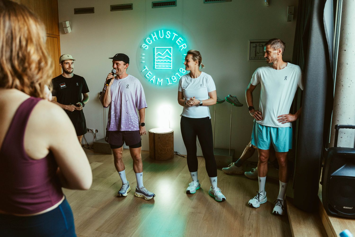 Schuster Community Run Ansage