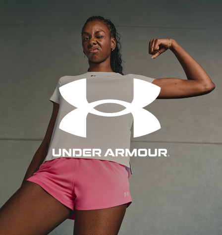 Frau beim Training und Under Armour Logo