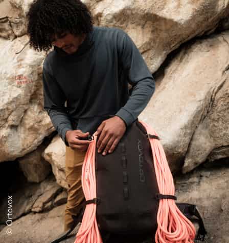 Kletterer mit Rucksack