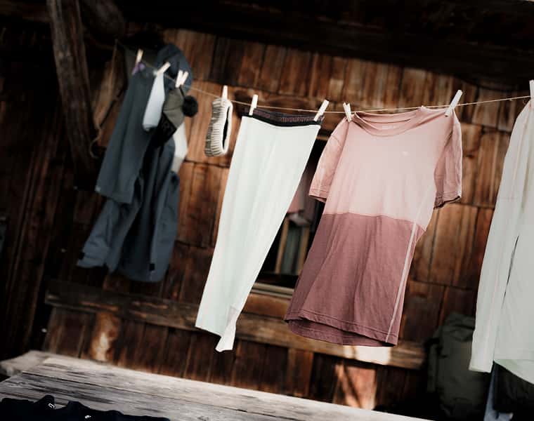 Ortovox Skiunterwäsche an einer Wäscheleine