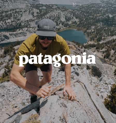 Kletterer und Patagonia Logo