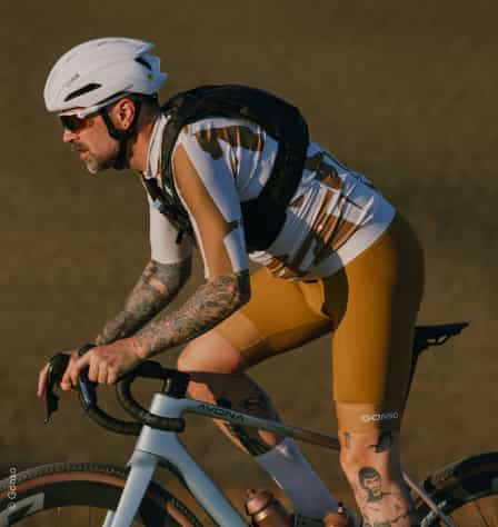 Rennradfahrer auf Bike