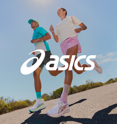Läufer*innen mit Asics Laufschuhen