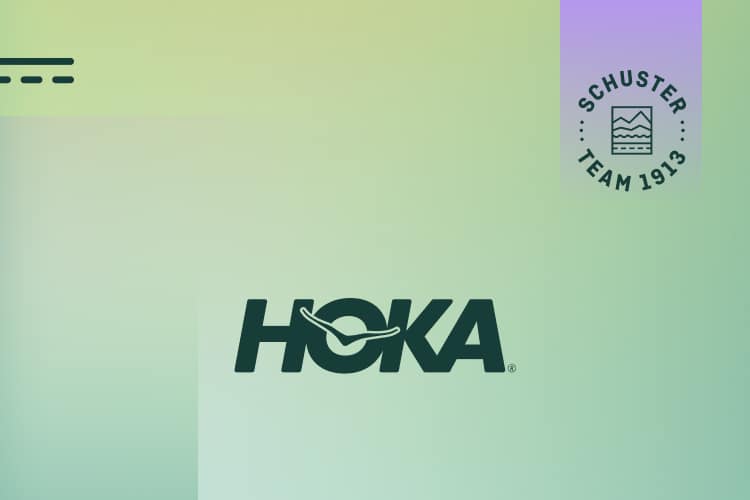 Hoka Logo auf grünem Hintergrund