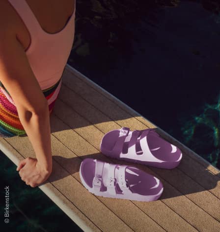 Lila Badeschuhe von Birkenstock