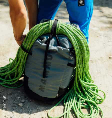 Kletterrucksack mit Seil
