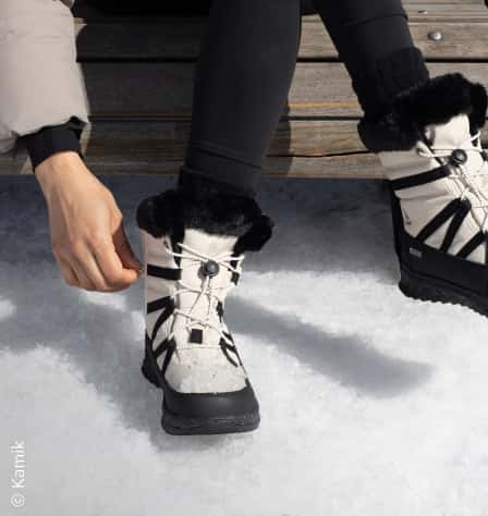 Nahaufnahme von Winterstiefeln