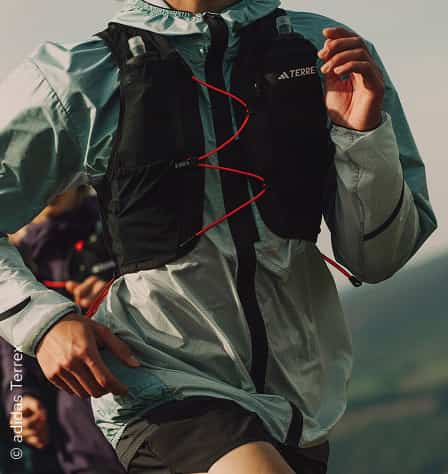 Läuferin mit Trinkrucksack