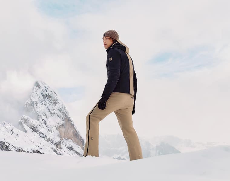 Mann in Toni Sailer Skihose