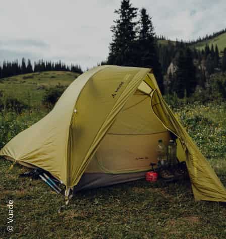 Gelbes Trekkingzelt