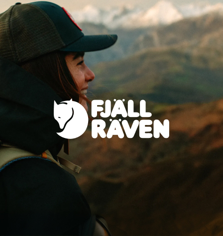 Wandererin und Fjällräven Logo