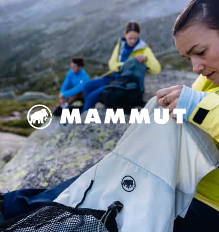 Personen mit Mammut Rucksäcken