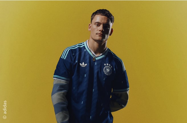 Florian Wirtz mit DFB Auswärtstrikot