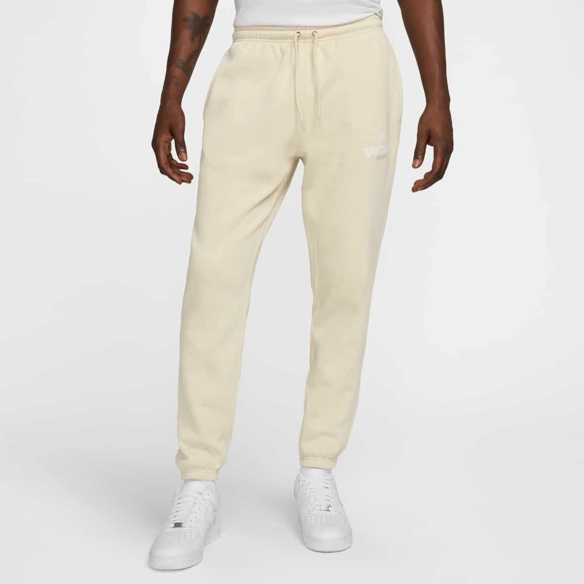 M NK Club BB CF Pant NSW GFX Beige_234__LT KHAKI/LT KHAKI/SAIL | XL