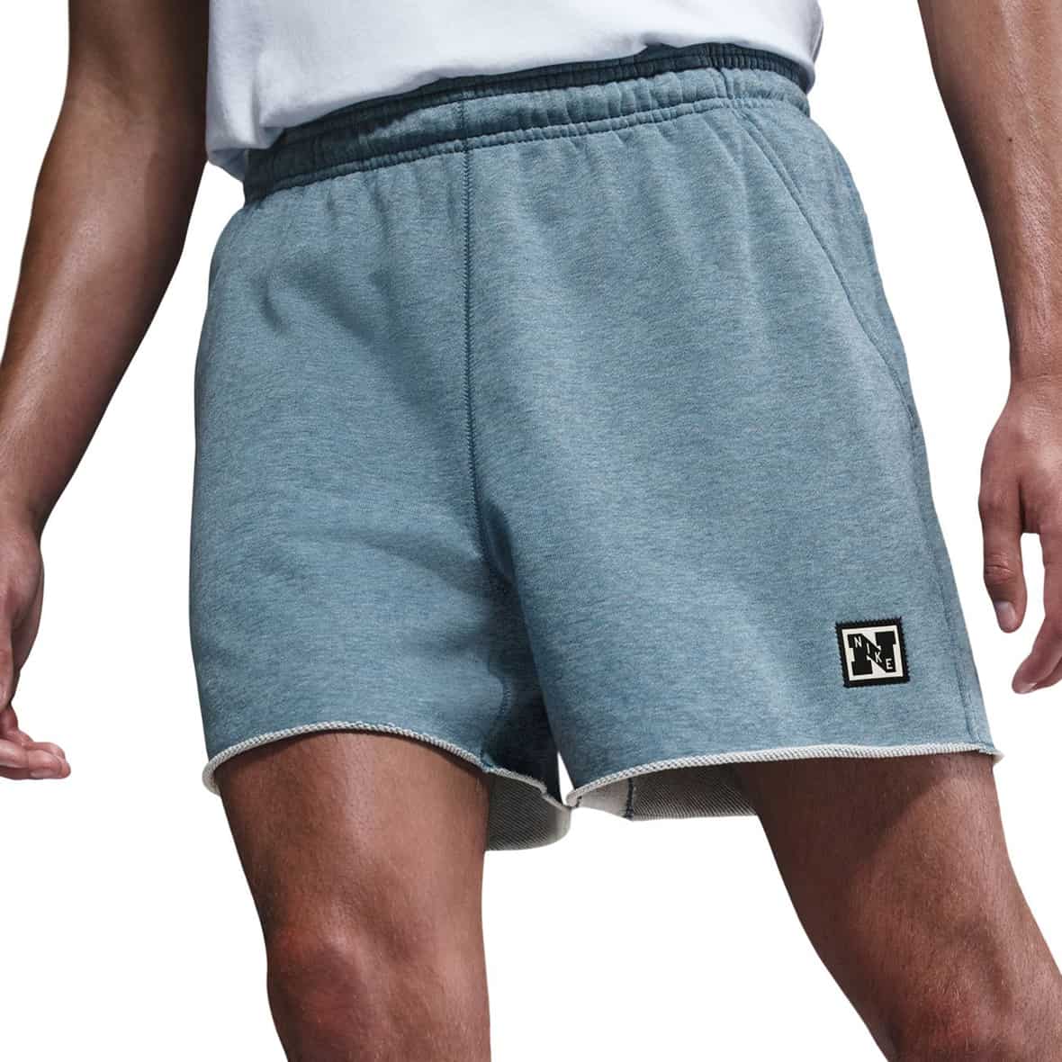 Dri-Fit Heritage Fleece 5in Herren Shorts Hellblau_006__SMOKEY BLUE/HTR/PALE IVORY/SMOKEY B | L