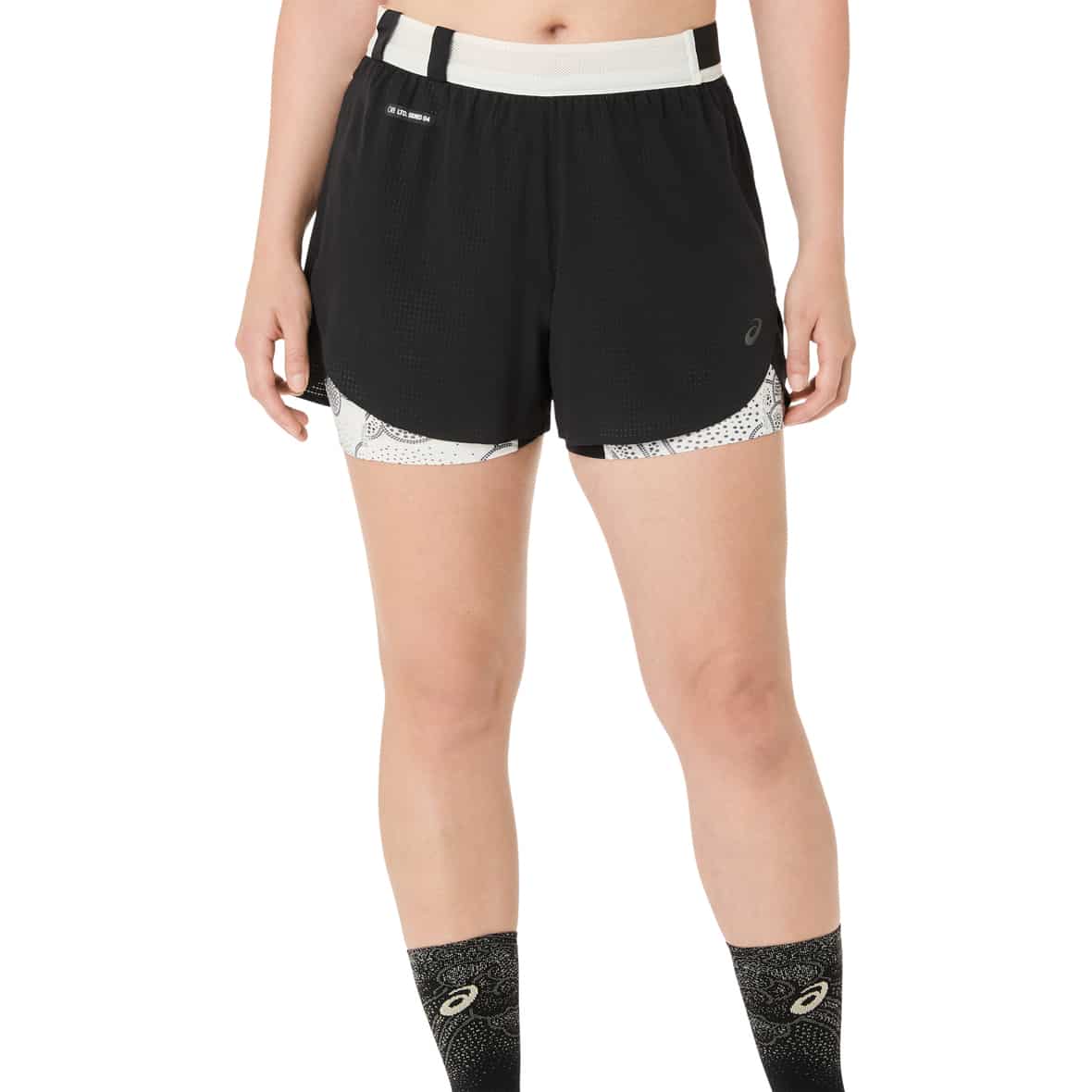 Limited Series Metarun Split  Damen Laufshorts Schwarz_001__PERFORMANCE BLACK | L