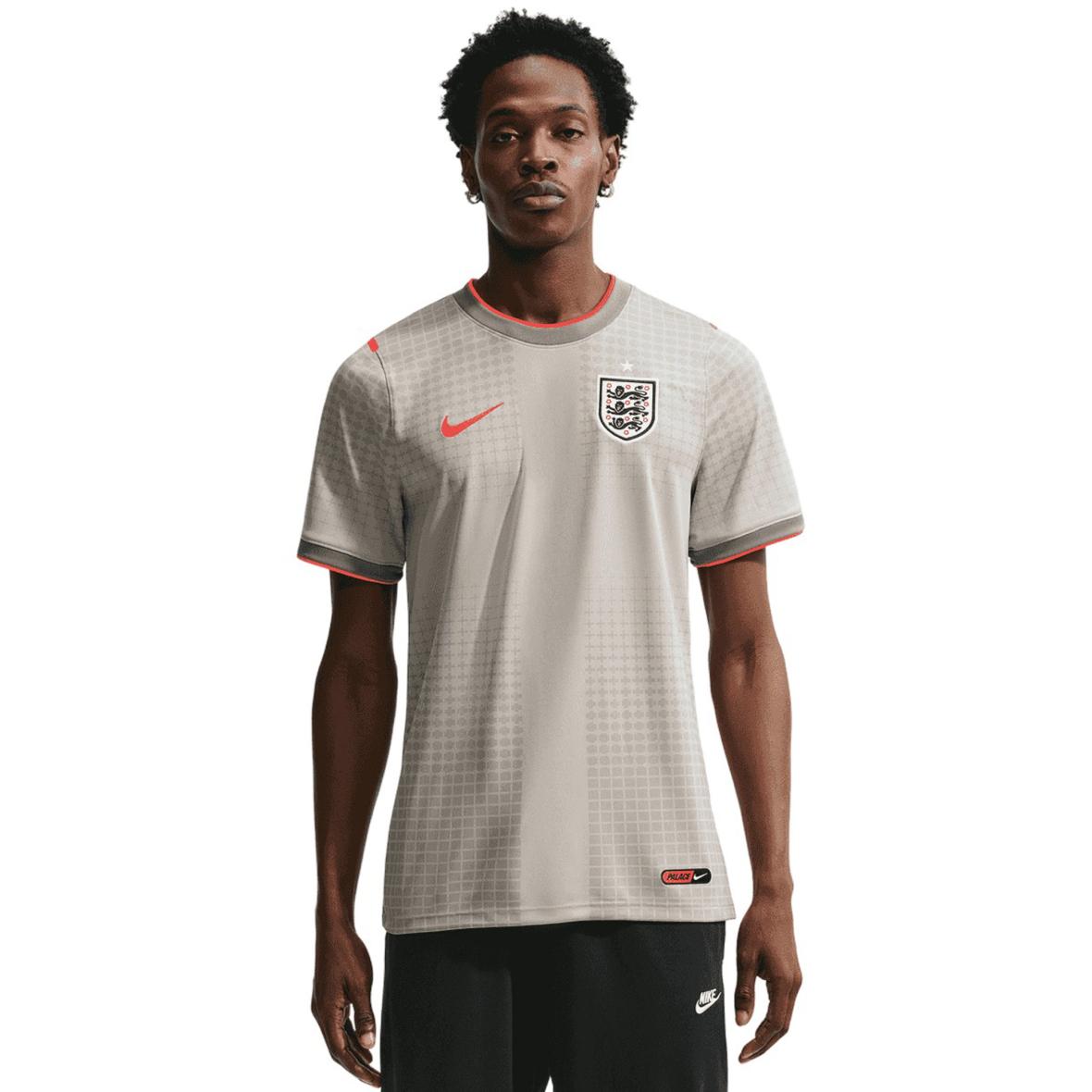 England Dri-Fit Academy Pro Pre-Match Herren T-Shirt Grau_052__PEWTER GREY/BRIGHT CRIMSON | M