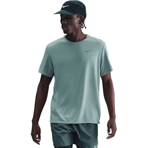 Nike Miler Dri-FIT UV Herren Laufshirt bei Sport Schuster München
