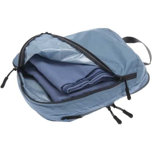 Cocoon Two in One Separated Packing Cube Light M bei Sport Schuster München