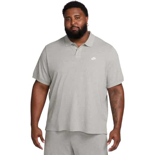 Nike Club Herren T-Shirt bei Sport Schuster München