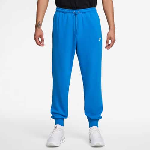 Nike Club Herren Trainingshose bei Sport Schuster München