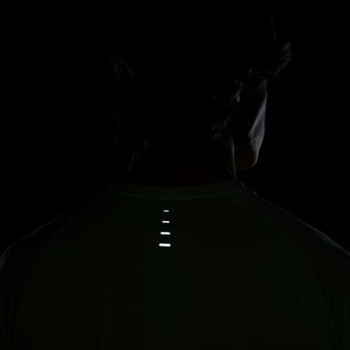 Nike Dri-Fit ADV Stride Herren Laufshirt bei Sport Schuster München