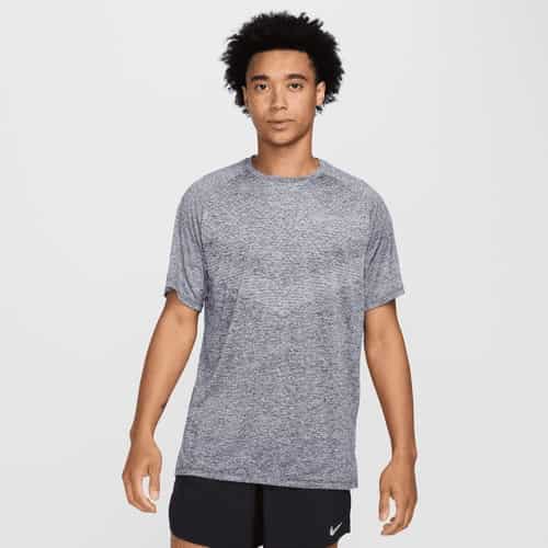 Nike Dri-Fit ADV Stride Herren Laufshirt bei Sport Schuster München