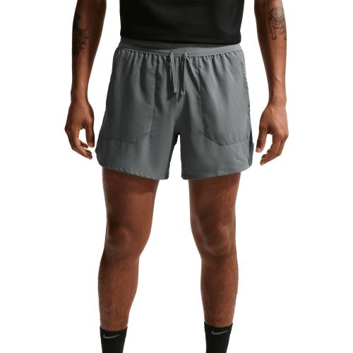 Nike Dri-Fit Stride 5inch Brief  Herren Laufshorts bei Sport Schuster München