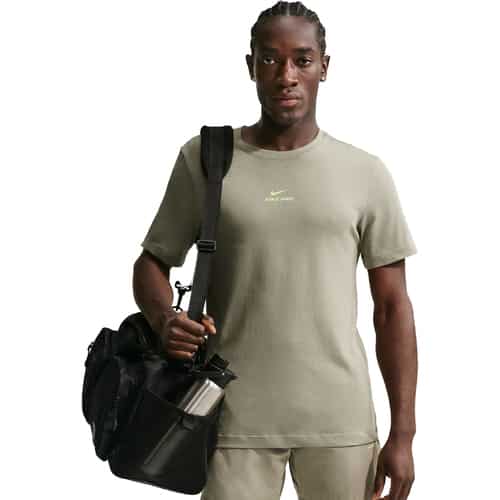 Nike Dri-Fit Standard Pro Herren T-Shirt bei Sport Schuster München