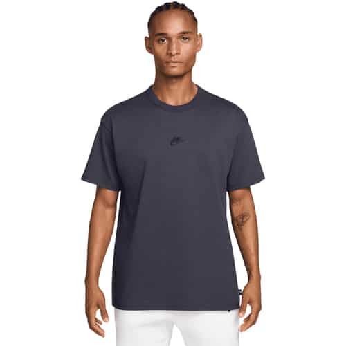 Nike Premium Essentials Herren T-Shirt bei Sport Schuster München