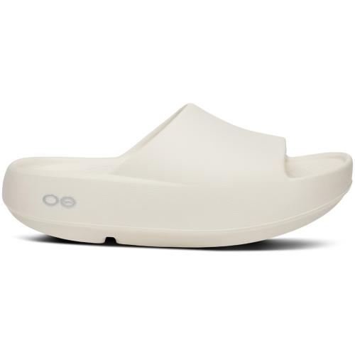 Oofos OOahh+ Recovery Sandalen bei Sport Schuster München