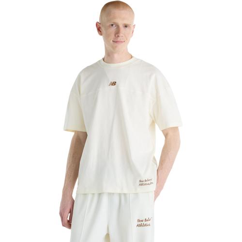 New Balance Sport Legacy Graphic Herren T-Shirt bei Sport Schuster München