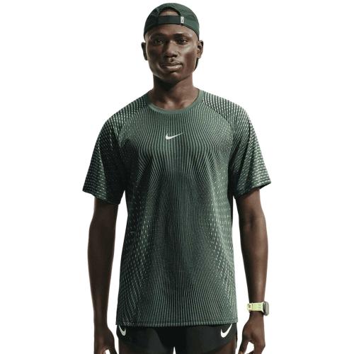 Nike Stride Herren Laufshirt bei Sport Schuster München