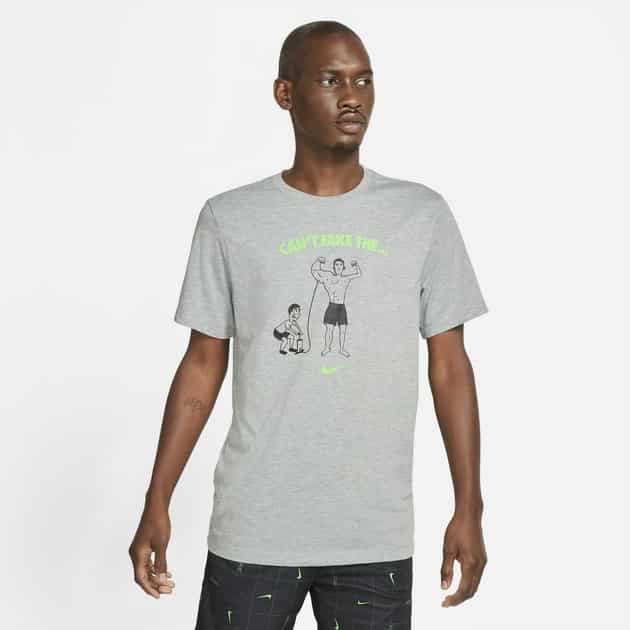 Nike M NK DB Tee Cant Fake It bei Sport Schuster München